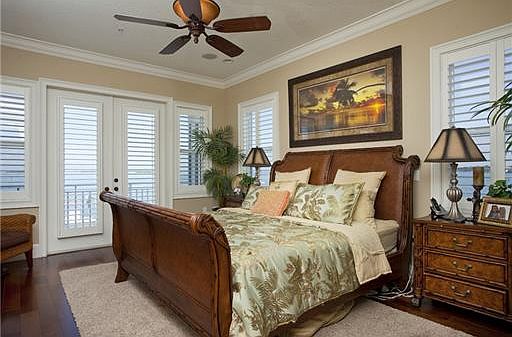 5th image of 1846 Venetian Point Dr