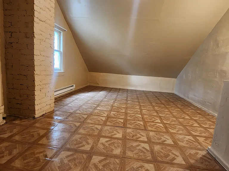 212 Chestnut St — Photo 23