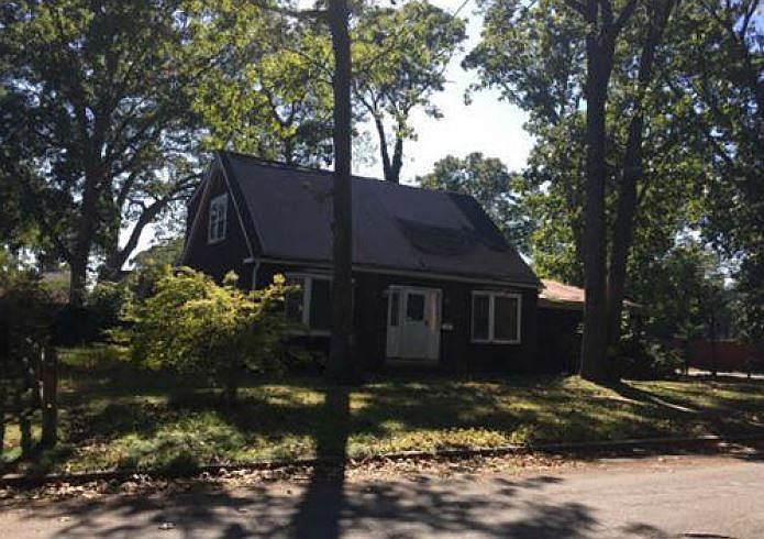 1st image of 12 E Pine St
