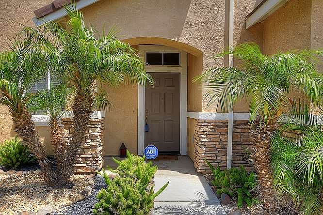1st image of 3719 Caroline Ave