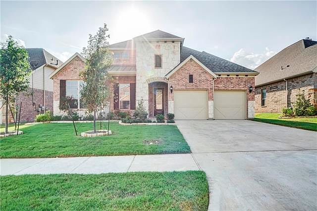 1st image of 119 Oakwood Ln