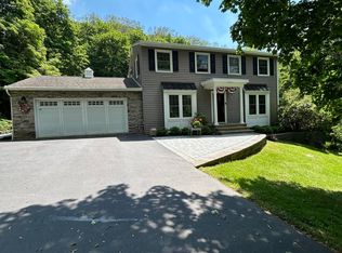 29 Maple Rd, Cornwall On Hudson, NY 12520