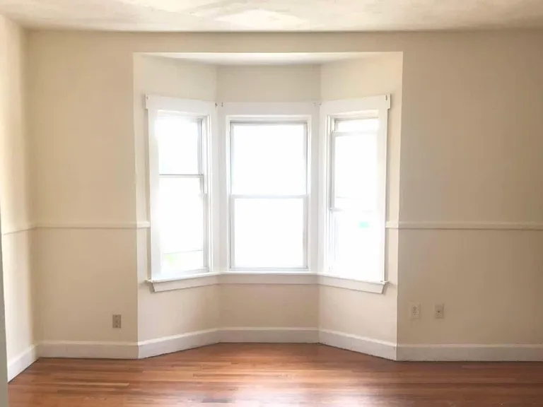 118 Seabury St — Photo 20