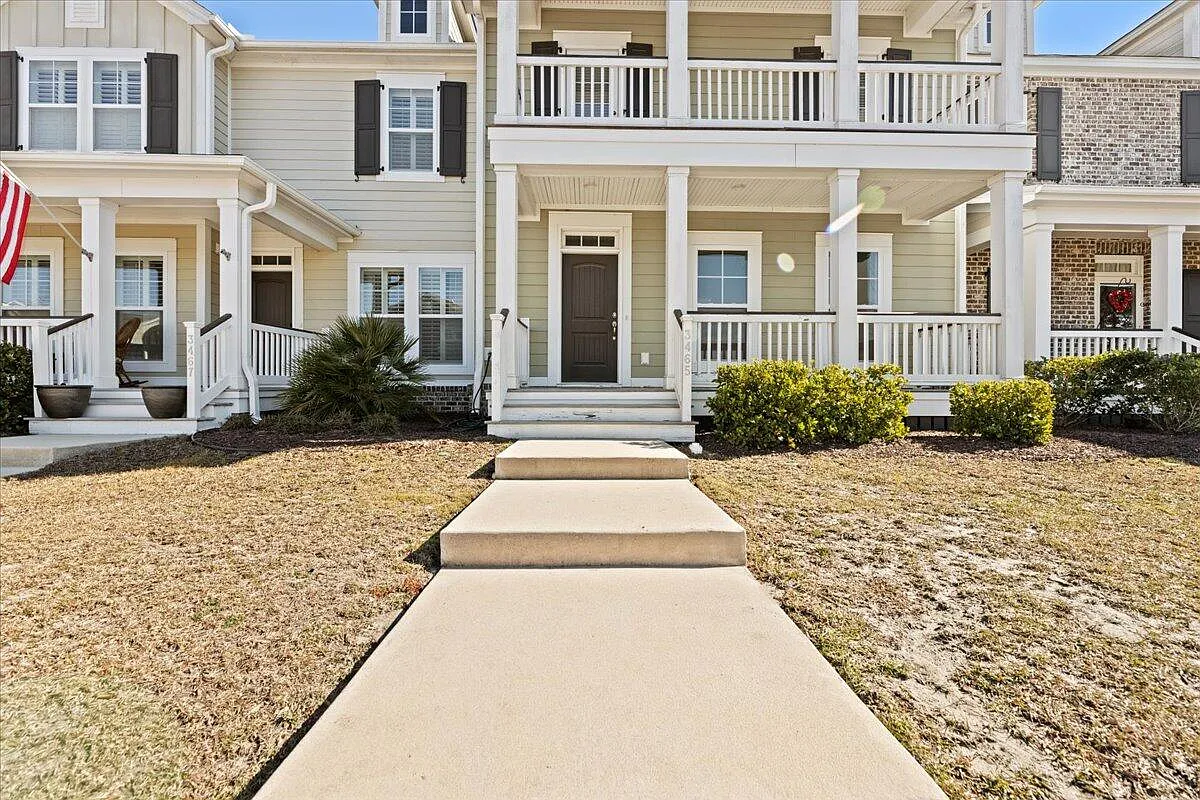 3 bed, 2.5 bath, 1706 sqft, $3,395 — Photo 2