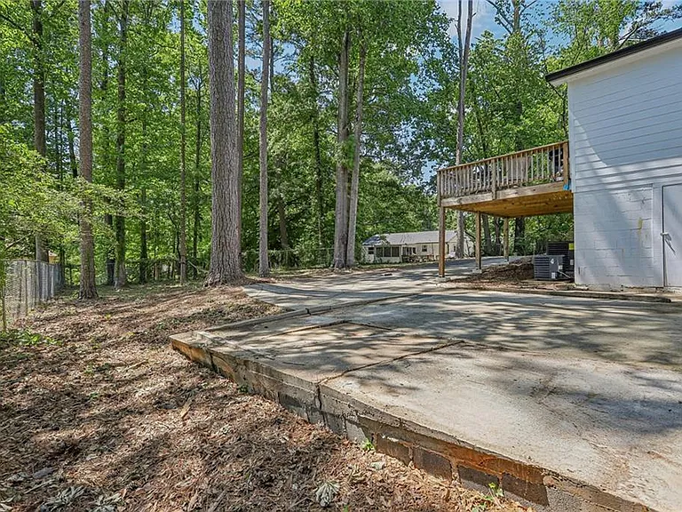3898 Skidmore Dr — Photo 54