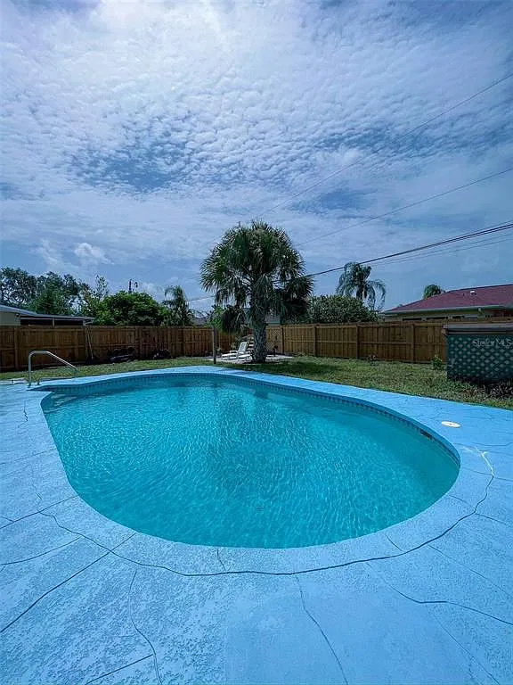 2 bed, 1.0 bath, 1000 sqft, $2,500 — Photo 3