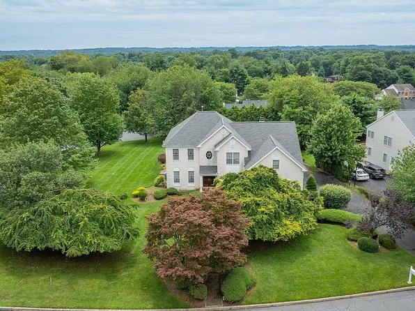 1 Cameo Dr, Richboro, PA 18954