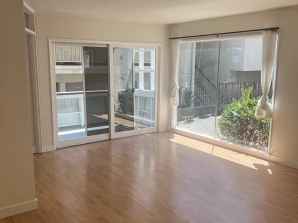 1147 Hacienda Pl #4, West Hollywood, CA 90069