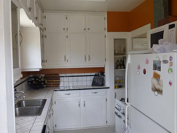 4th image of 3642 Louisiana St