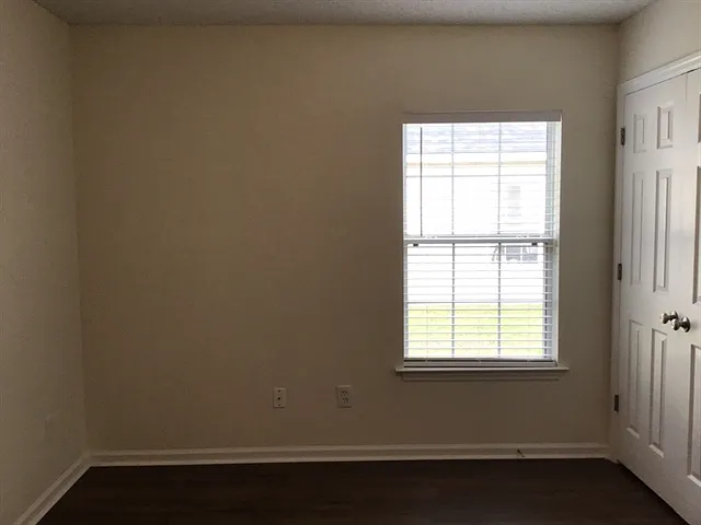 135 Tyron Rd — Photo 14