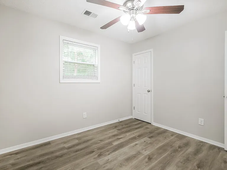 140 Birch Rill Dr — Photo 12