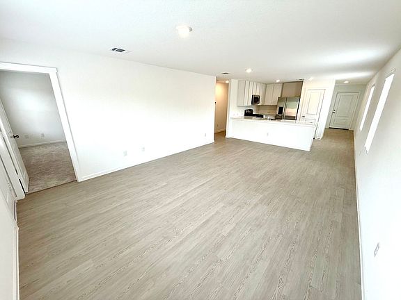 4th image of 14741 Onyx Pl