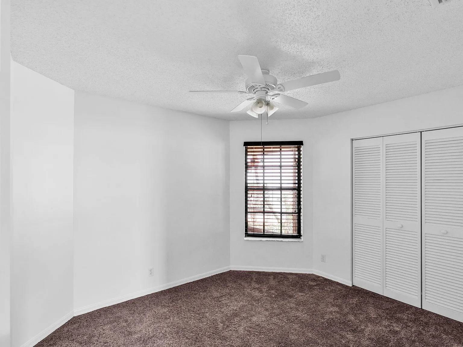 3 bed, 2.0 bath, 1837 sqft, $3,195 — Photo 4