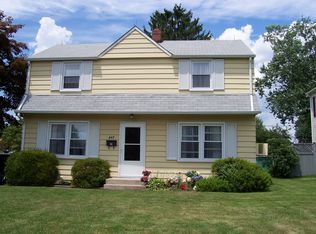 447 Jefferson Ave, Hatboro, PA 19040