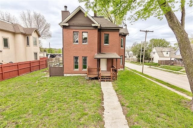 1st image of 4601 E 9th St