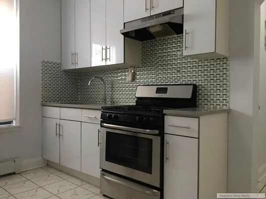 Rented by EXR | media 17