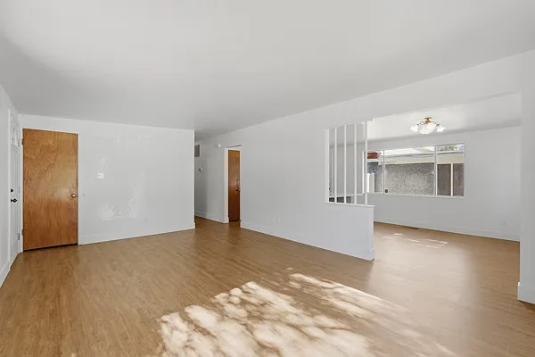785 Simoron Dr
