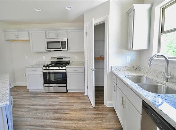 4th image of 3004 Gallo Dr