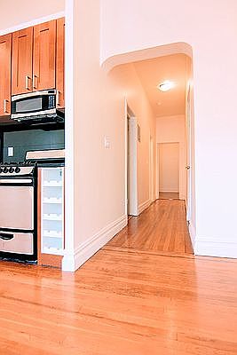 3rd image of 258 W 22nd St APT 5B
