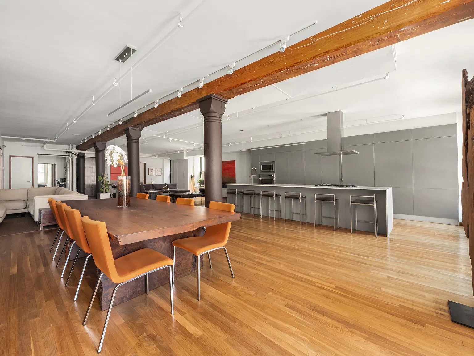307 West Broadway — Photo 3