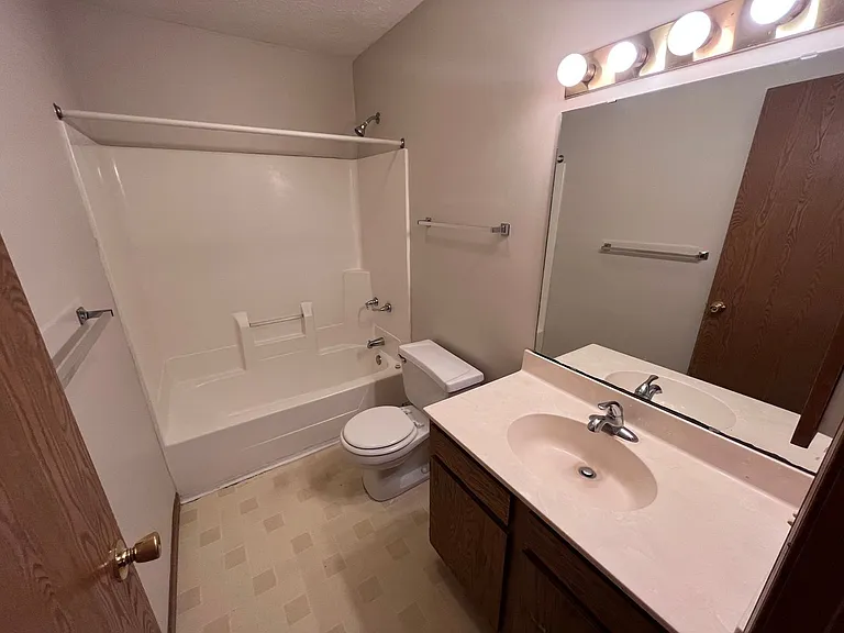 Sycamore Lane Apartments II — Photo 11