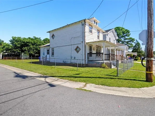 632 Brook Ave, Suffolk, VA 23434