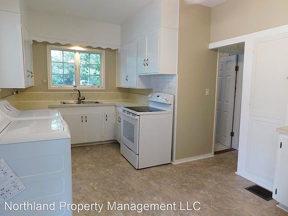 5th image of 105 N Elmwood Ave
