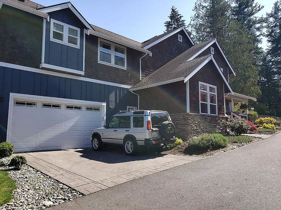 2nd image of 18066 25th Ave NE