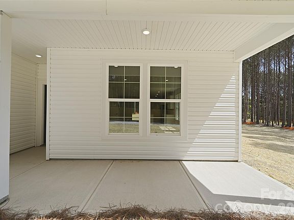 4th image of 1424 Quiver Way