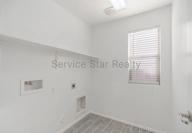 16867 W Belleview St — Photo 10