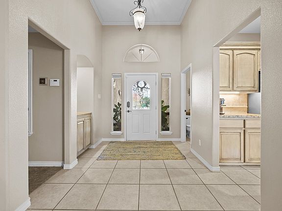 4th image of 122 Bay Ct