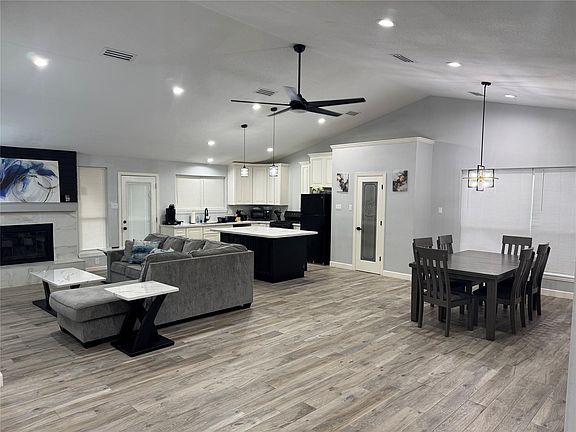 3rd image of 11514 Camphorwood Dr