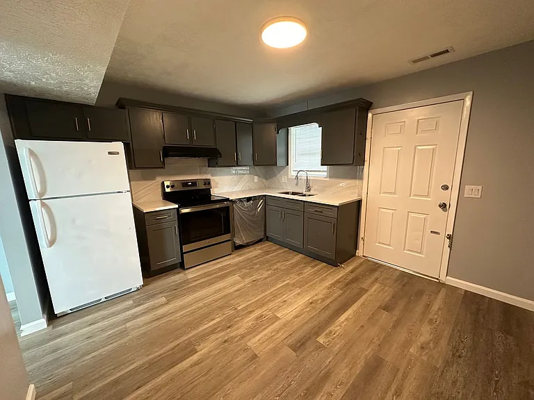 1425 Warrior Rd — Photo 6