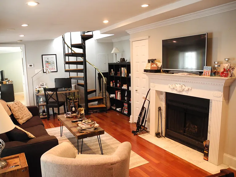 1712 Wallace St #301 — Photo 5