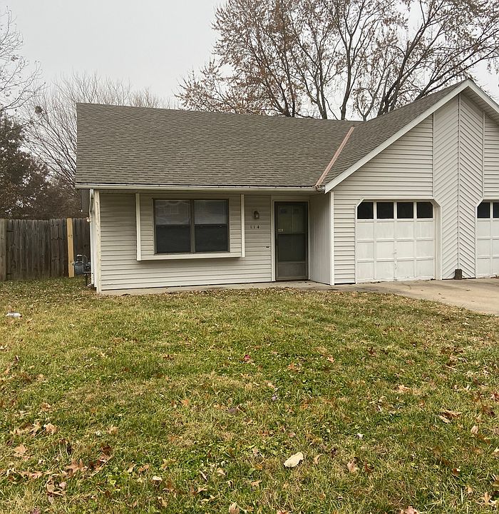 1st image of 114 SE Greystone Dr