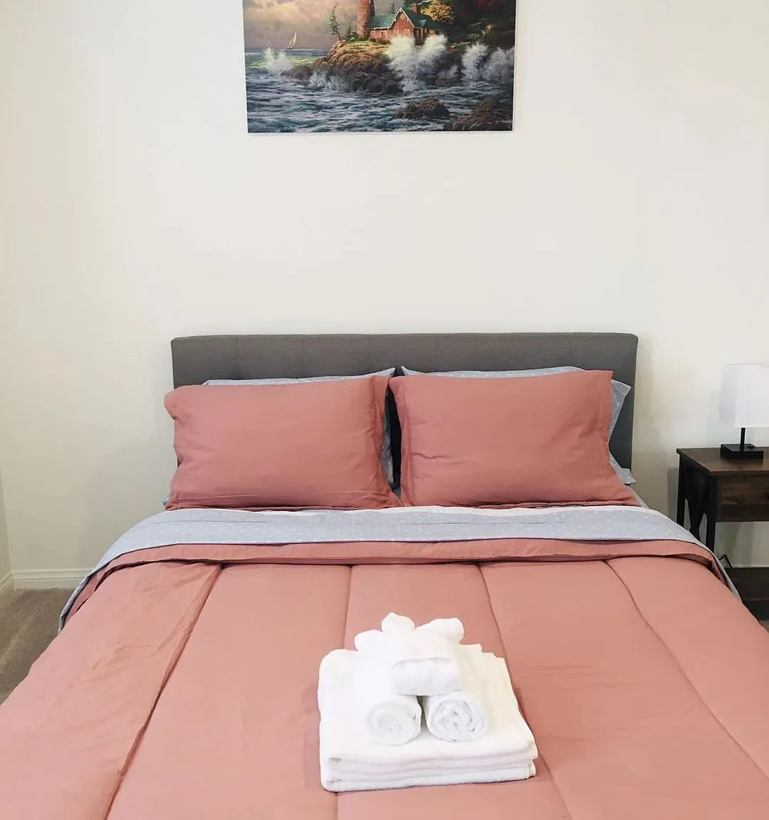 6 bed, 2537 sqft, $900 — Photo 2