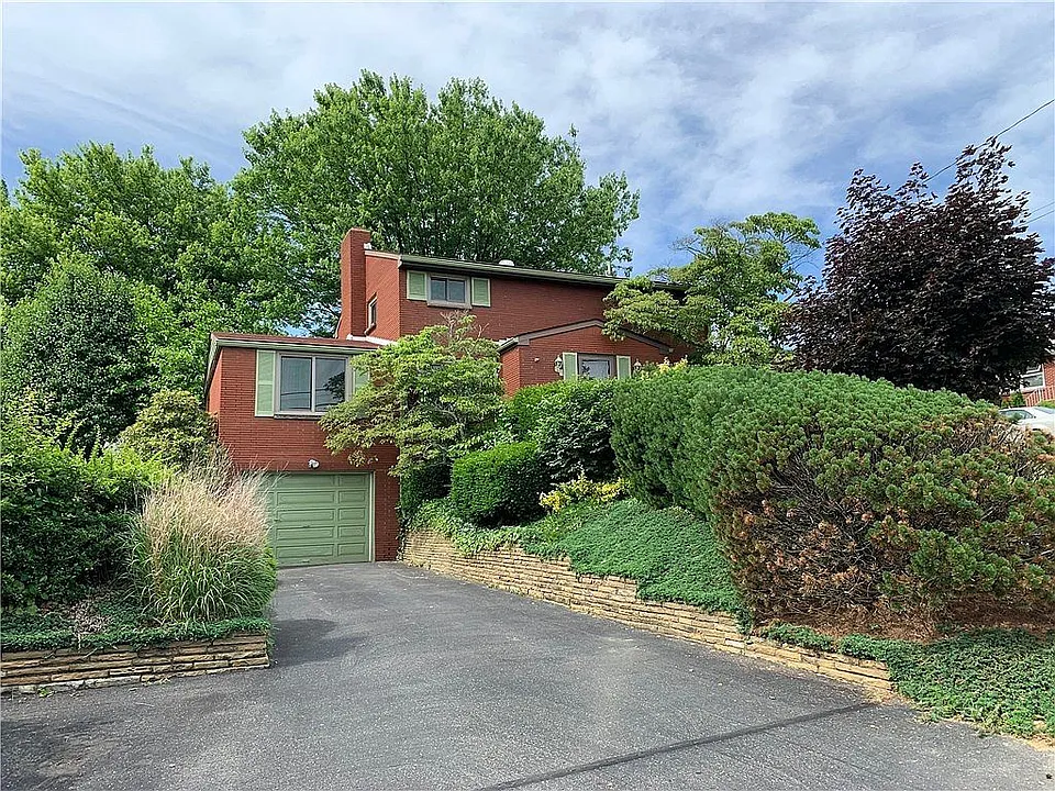 202 Highland Dr