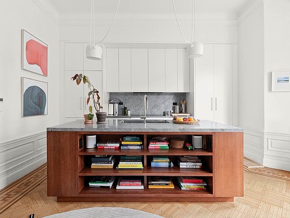 3rd image of 624 6th St #2