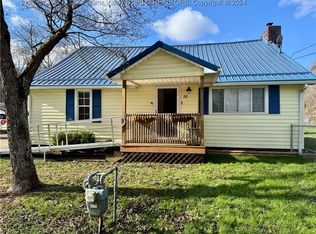 26 Grant St, Elkview, WV 25071