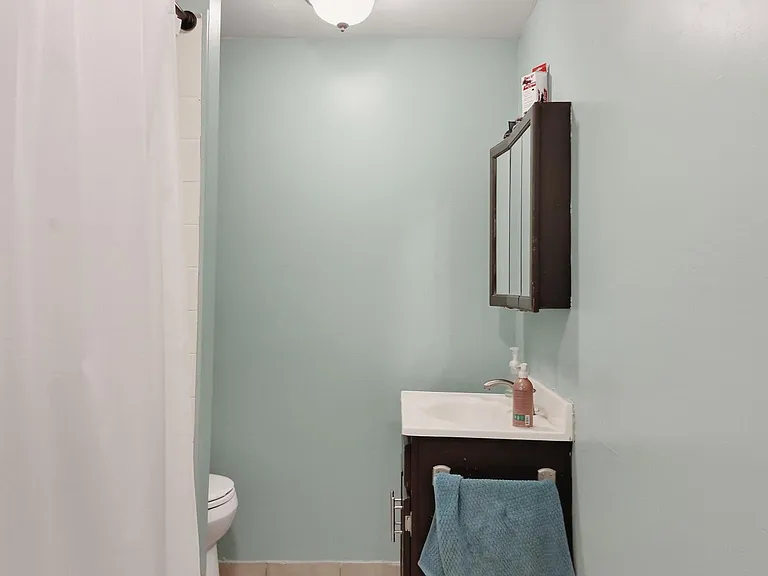 2623 Emerald St — Photo 23