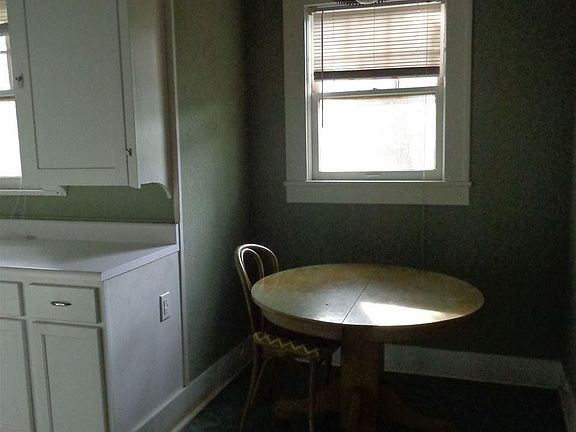 4th image of 2507 Avenue B