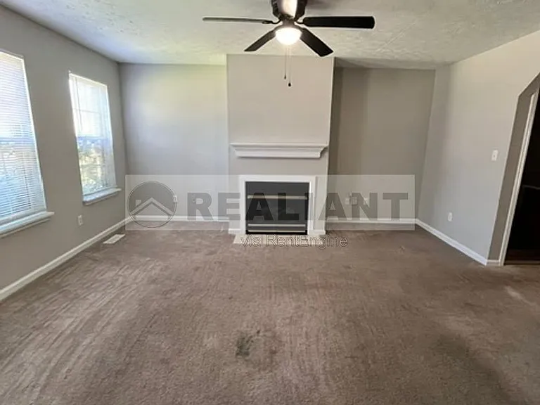 3851 Sugar Creek Dr — Photo 2