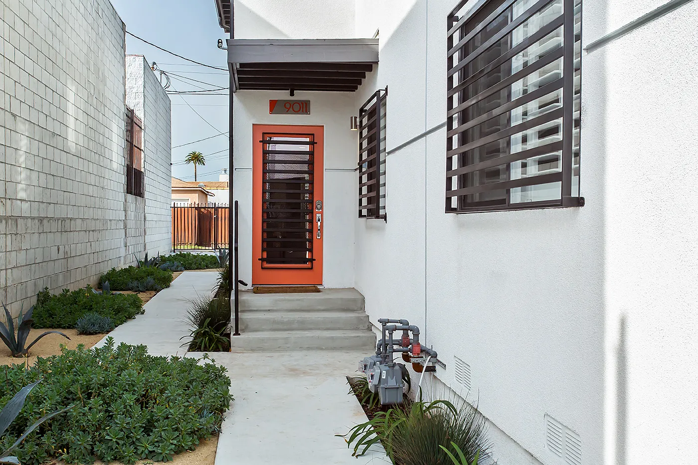 4 bed, 1700 sqft, $3,299 — Photo 3
