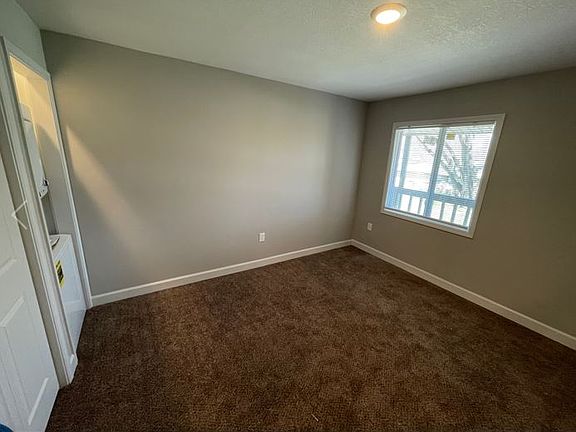 4th image of 15406 Bellaire Ave #A