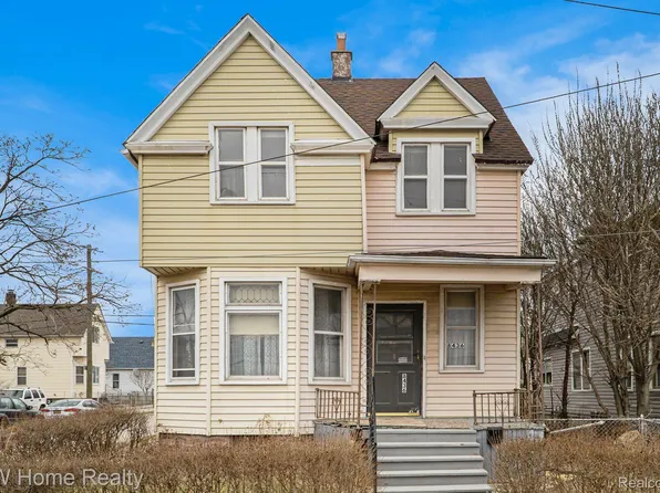 8436 Lumpkin St, Hamtramck, MI 48212