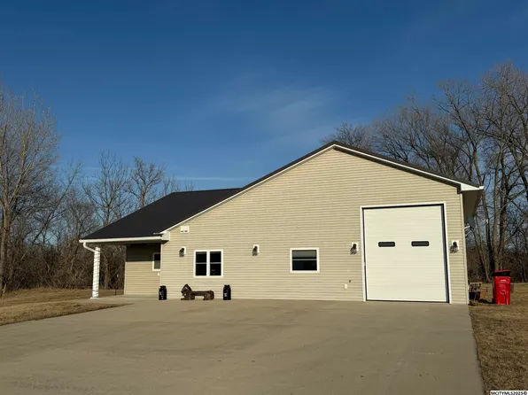 4284 Quail Ave, Little Cedar, IA 50454