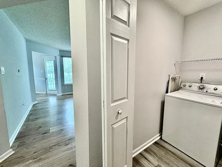 2424 Seven Kings Rd — Photo 25