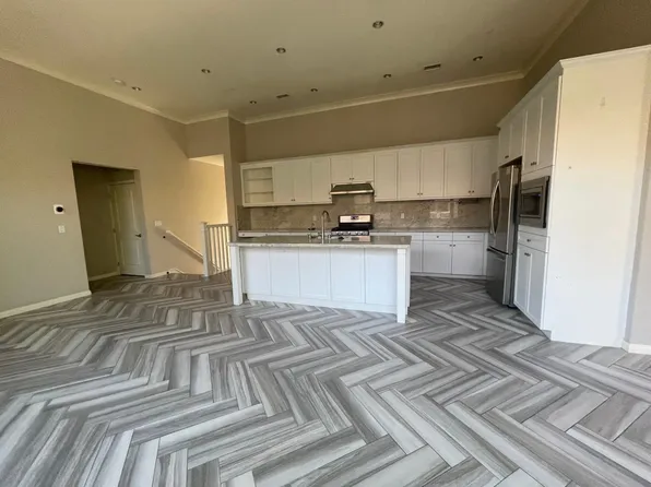 72 Mayfair, Irvine, CA 92620