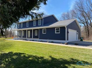 17785 W Riverside Dr, Elmore, OH 43416