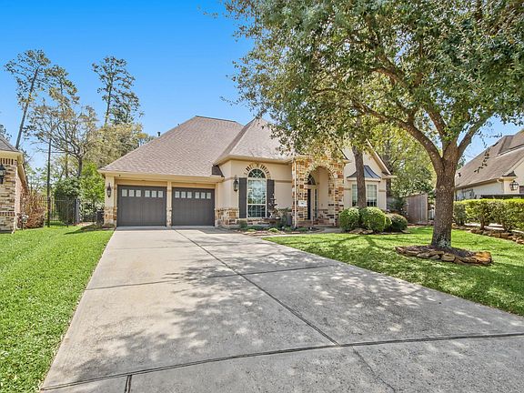 3rd image of 94 N Millsap Cir